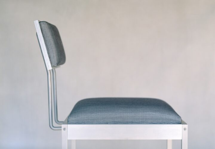 sitting chair