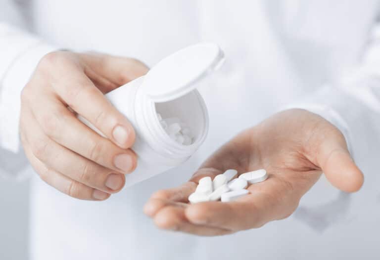 how do cholinesterase inhibitors work?