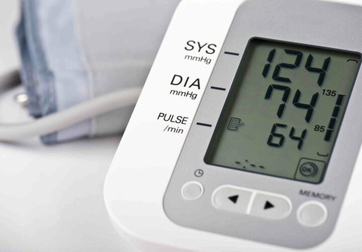 digital blood pressure monitor display