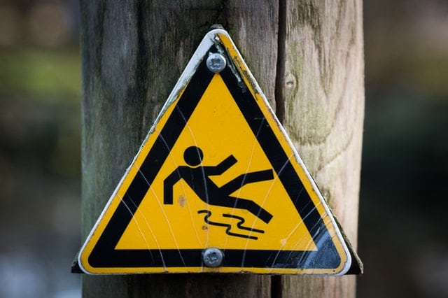 preventing fall injury from sudden falls for people with alzheimer's and dementia