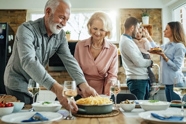 dementia caregivers holiday party how to